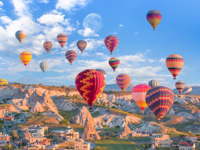 İkonik Uçaklı  Kapadokya Turu|2 Gece Konaklamalı Antalya Çıkışlı