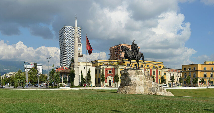 İZMİR'DEN DİREKT UÇUŞLU UÇAKLI BALKAN TURU